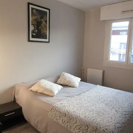 Appartement 70m² Au Centre De *